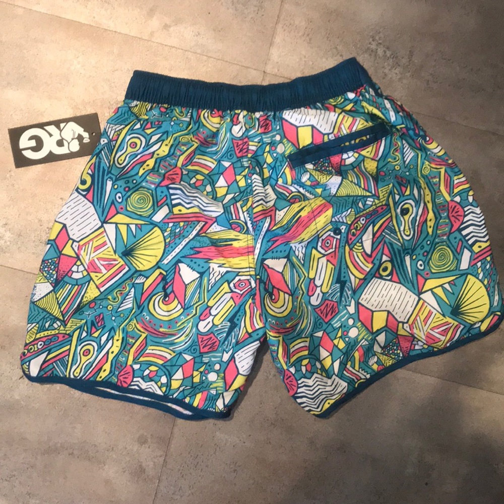 MULTIPLE SIZES - Picture 2 of 6